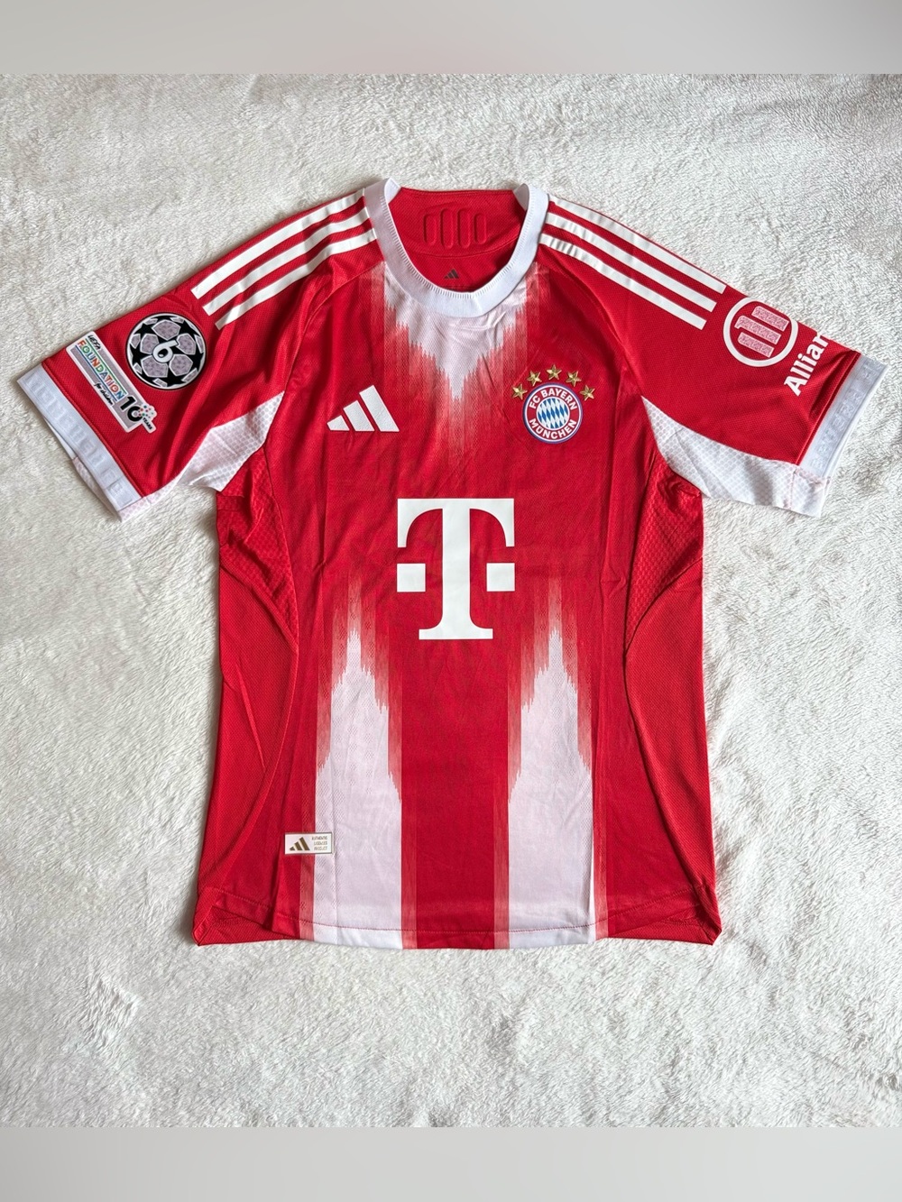 Bayern Munich Soccer. Olise #17 - Picture 3 of 8
